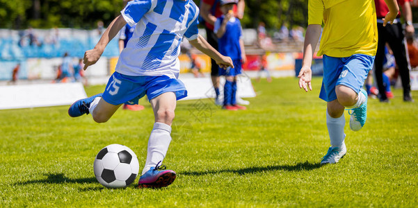 玩个球—一款免费看足球赛事的App